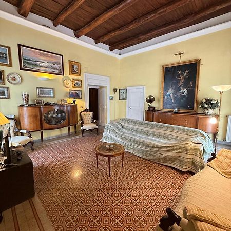 La Lanciolla Apartment Maddaloni Bagian luar foto